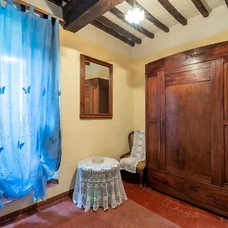 Casa * Lucignano